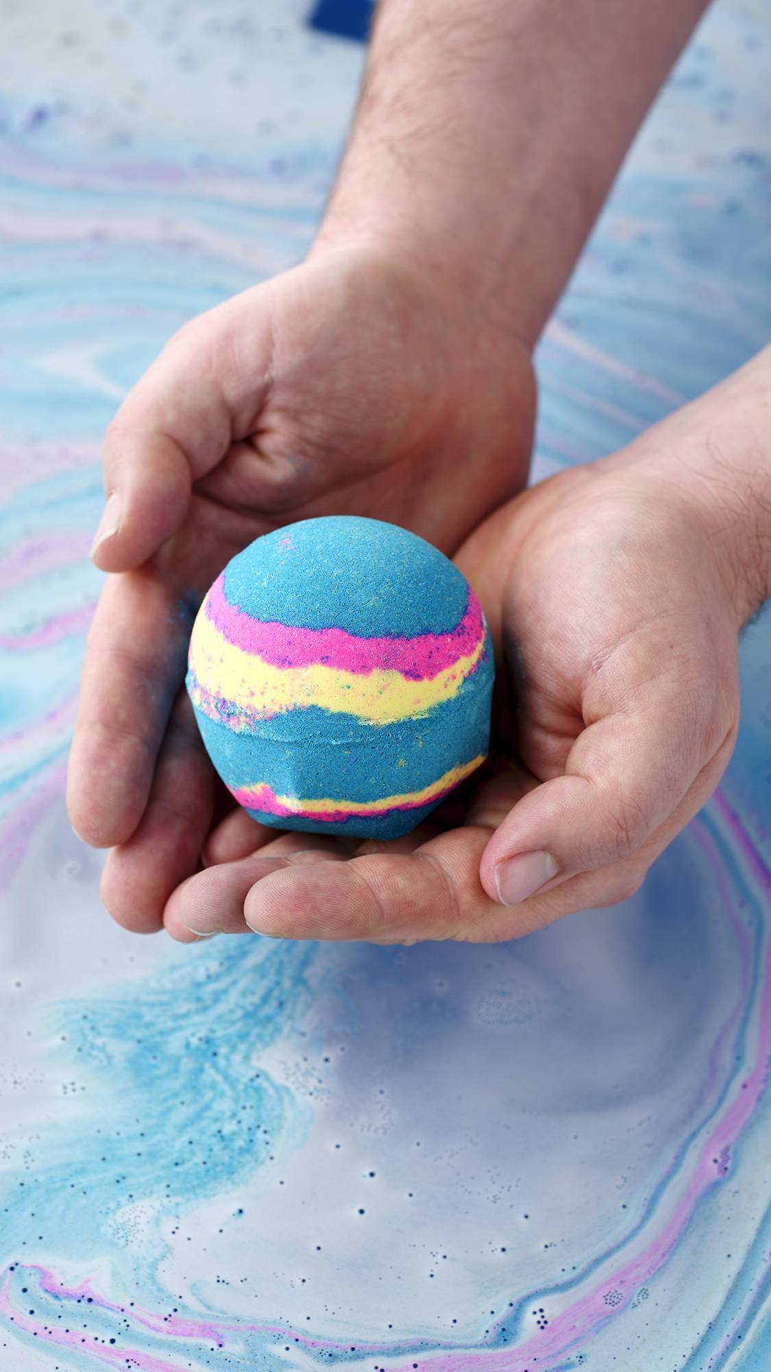 Lush Intergalactic — Bath Bomb - Image 2