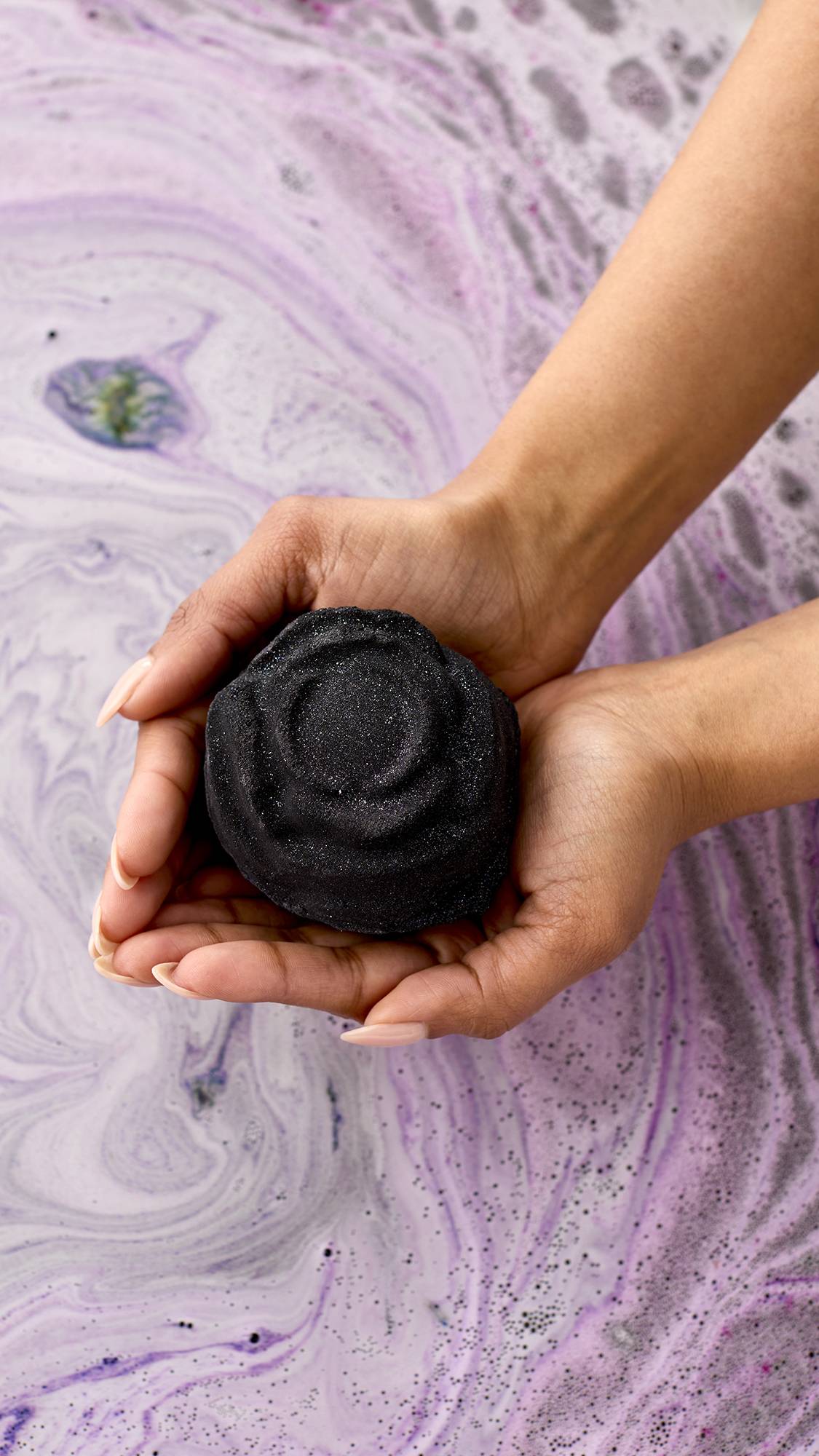 Lush Black Rose — Bomb - Image 2
