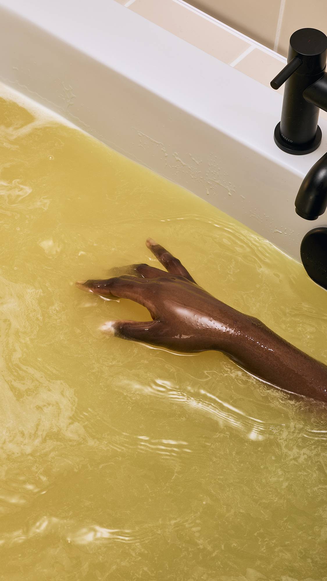 Lush Sticky Dates — Bomb — SKU 64460-NA - Image 6